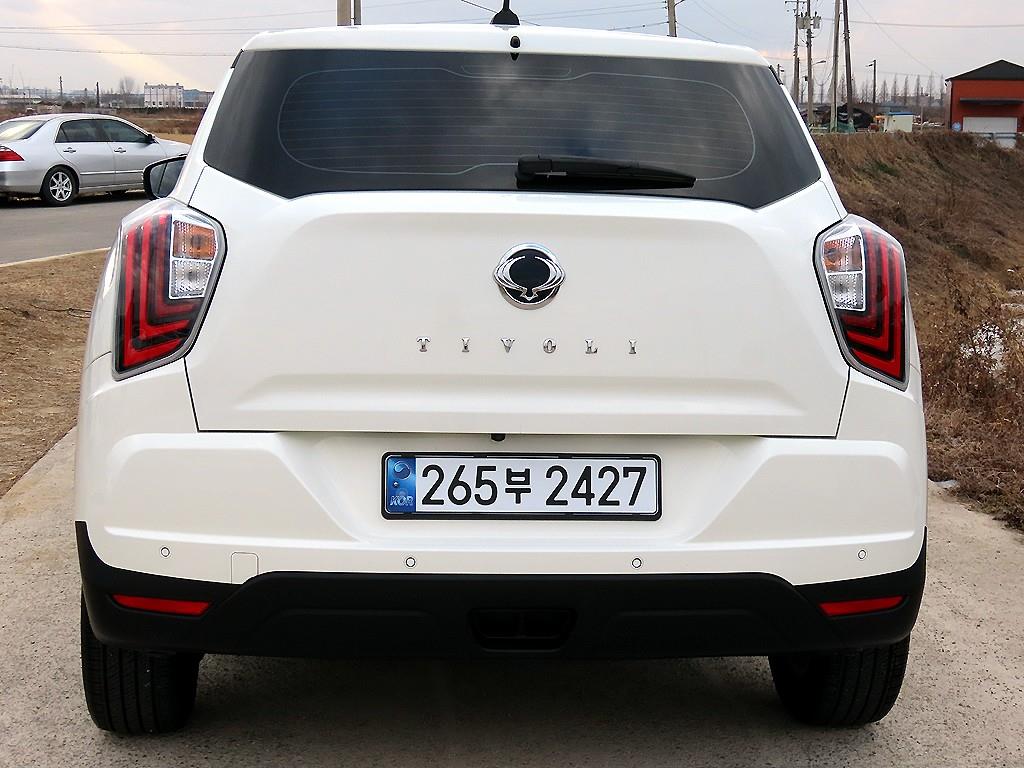 Ssangyong Tivoli - Vista 4