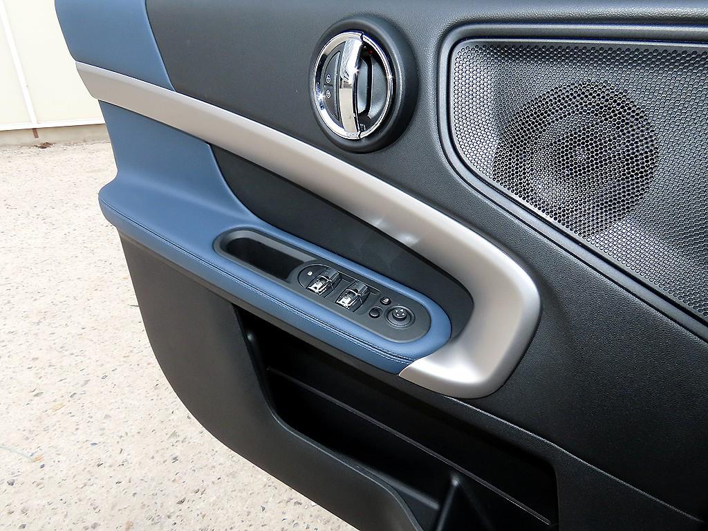 Mini Countryman - Vista 12