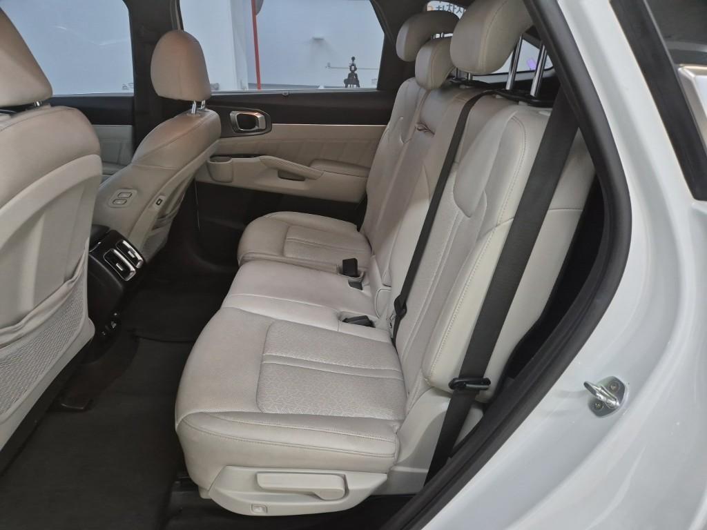 KIA Sorento - Vista 12