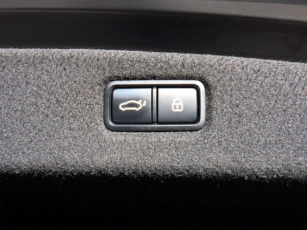 Genesis G90 2019 Negro - Importación desde Corea - HF Imports Iquique - Foto 16