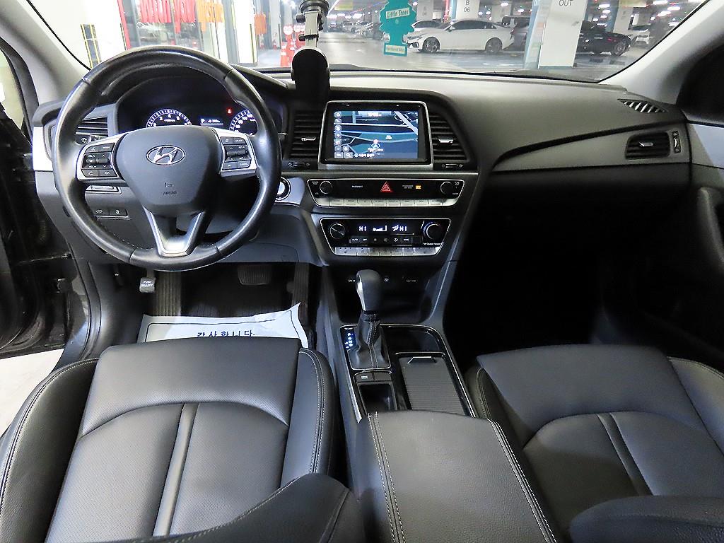 HYUNDAI Sonata - Vista 10