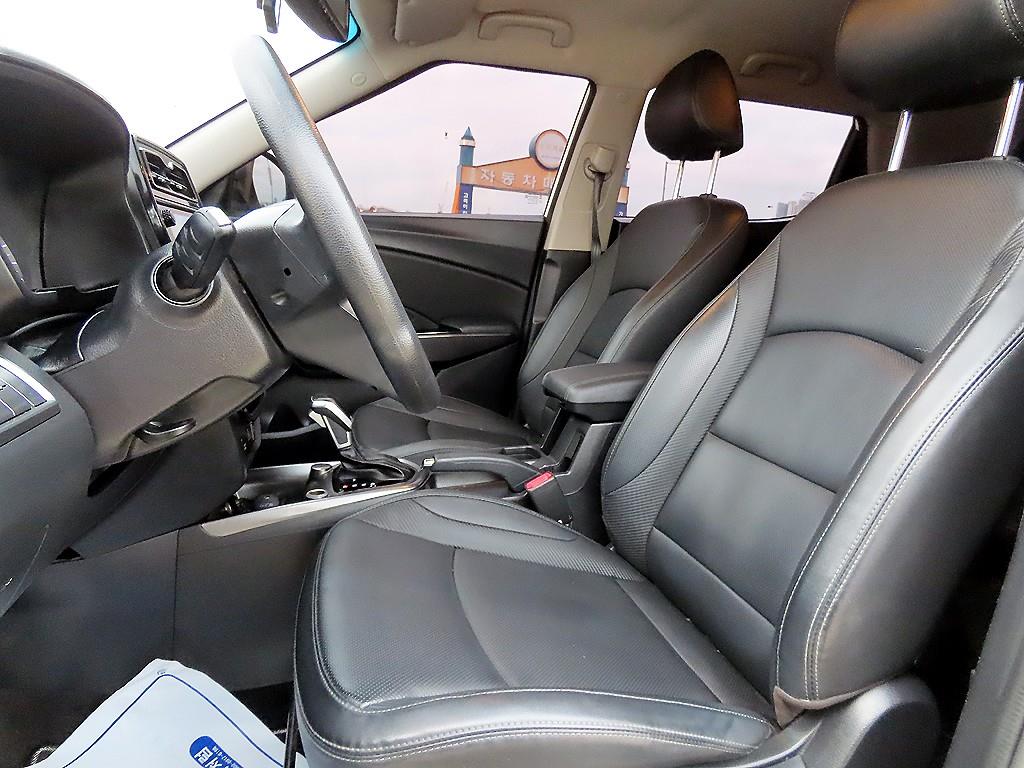 Ssangyong Tivoli - Vista 5