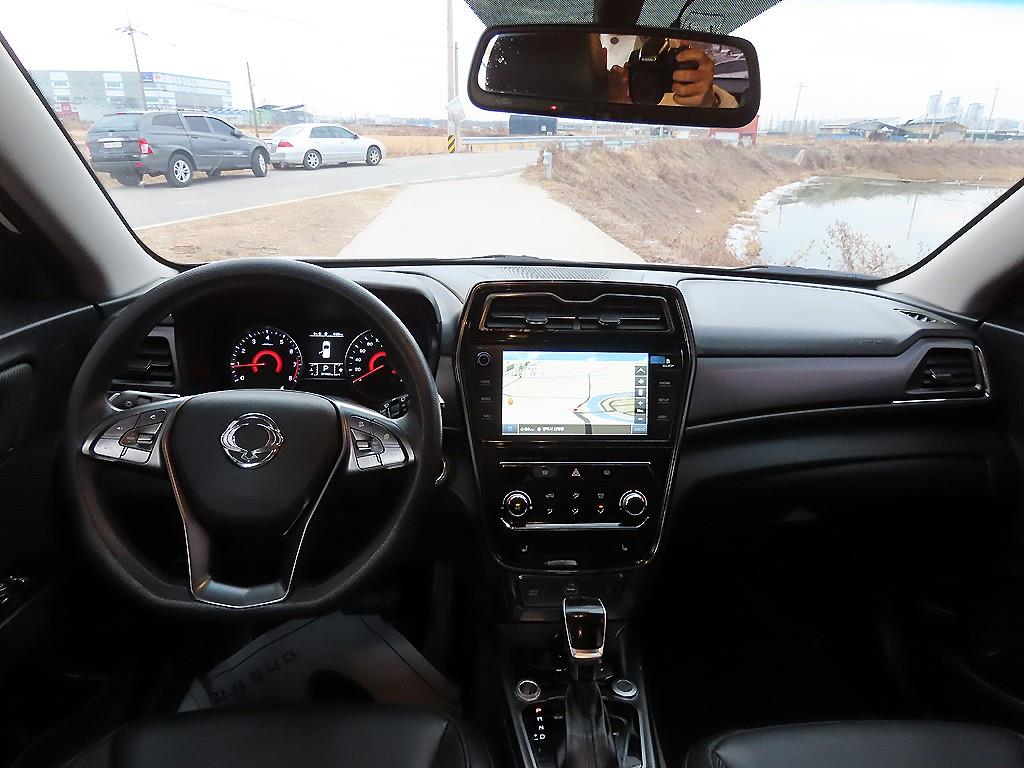 Ssangyong Tivoli - Vista 9