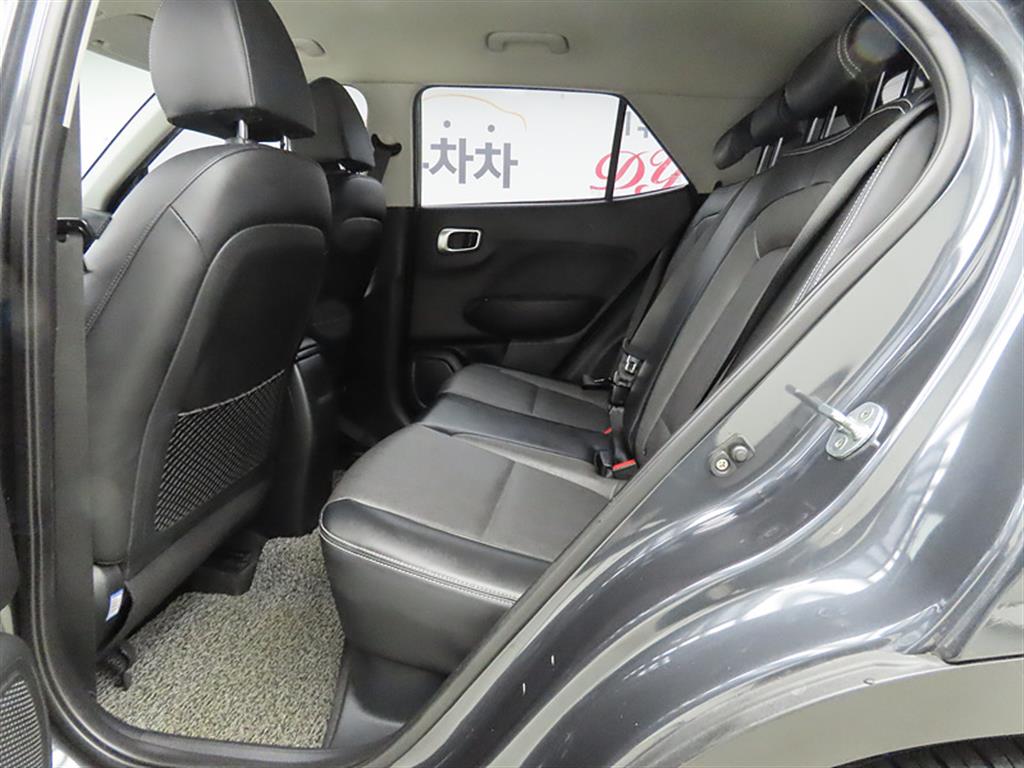 HYUNDAI Venue - Vista 6