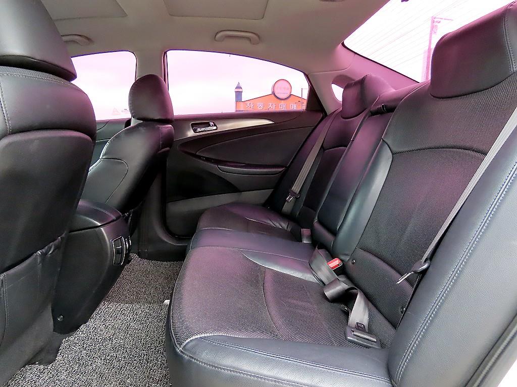 HYUNDAI Sonata - Vista 6