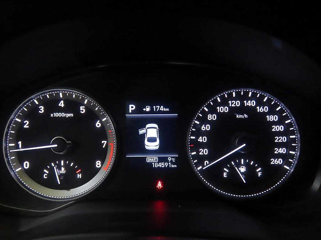 HYUNDAI Grandeur - Vista 9