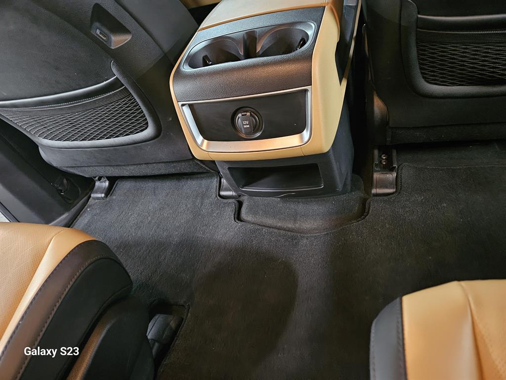 KIA Carnival - Vista 7