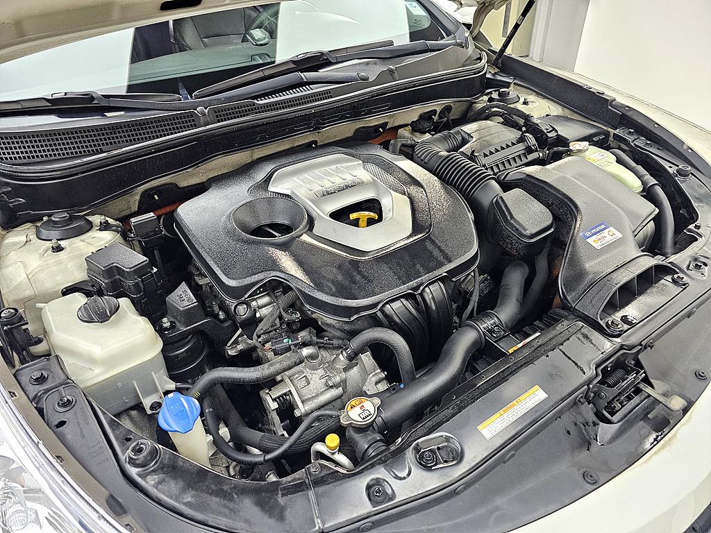 HYUNDAI Sonata - Vista 6