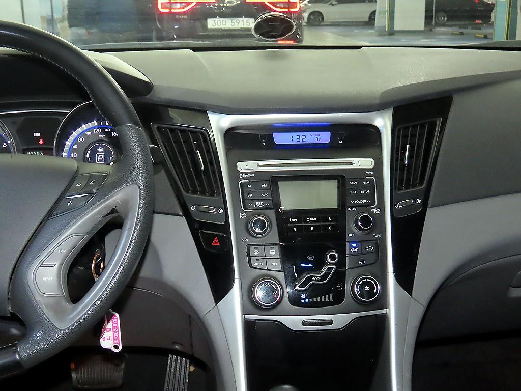 HYUNDAI Sonata - Vista 11