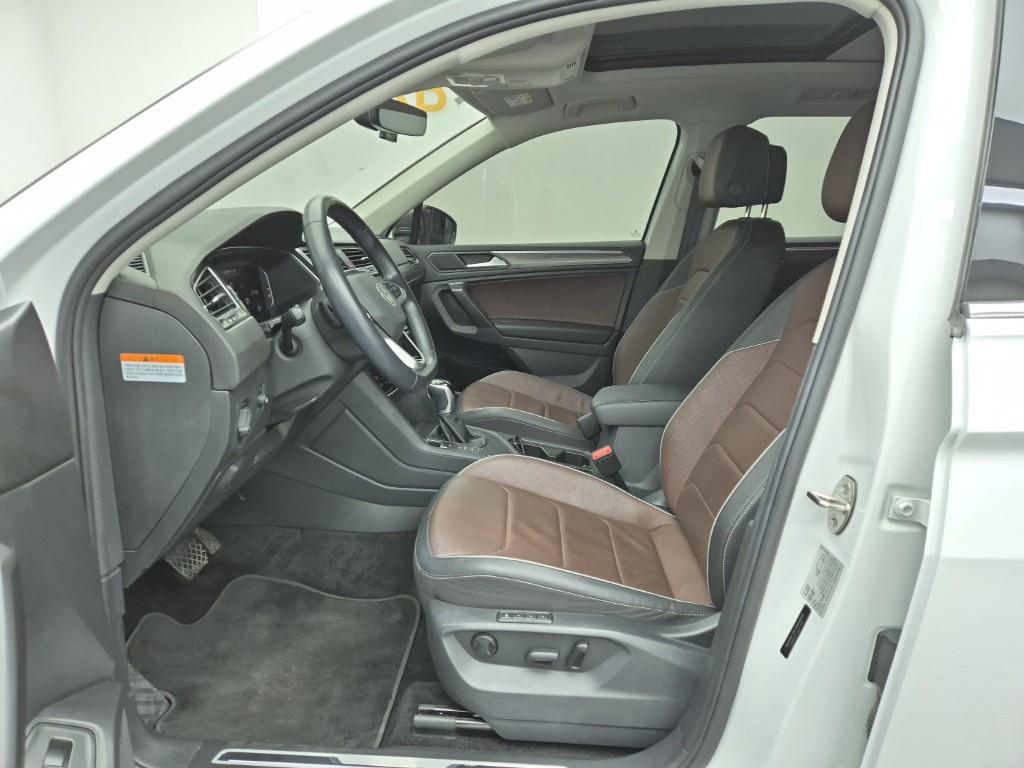 Volkswagen Tiguan - Vista 11