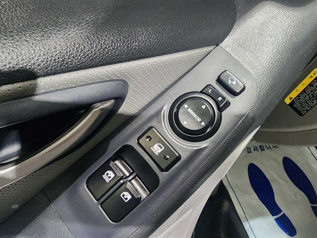 HYUNDAI Starex - Vista 10