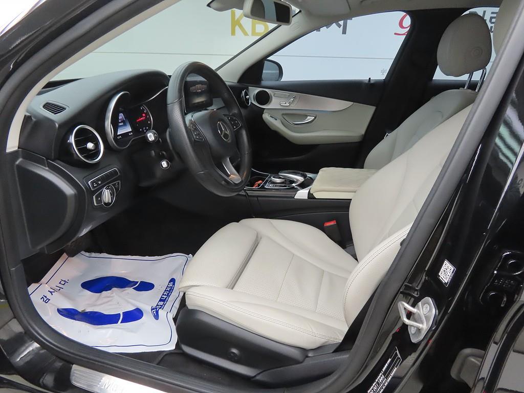 Mercedes Benz C Class - Vista 5