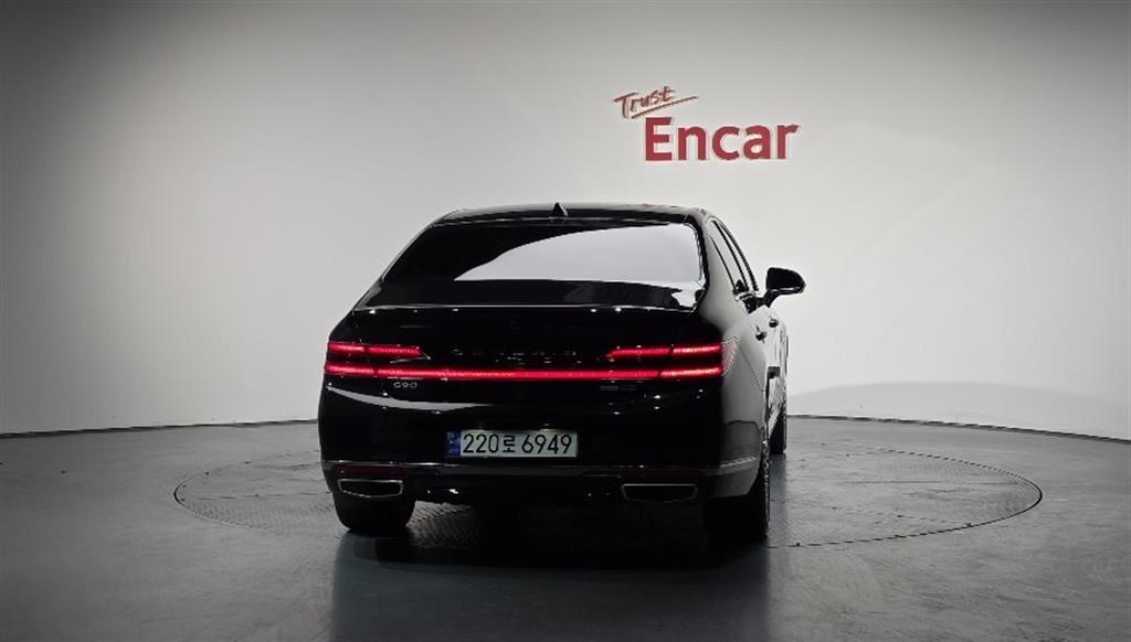 Genesis G90 - Vista 4