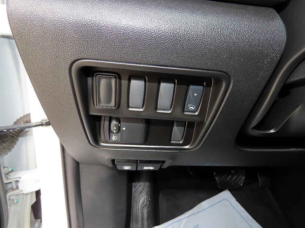 SAMSUNG QM6 - Vista 12