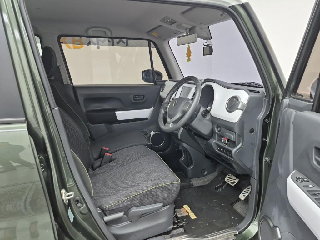 Suzuki Hustler - Vista 11