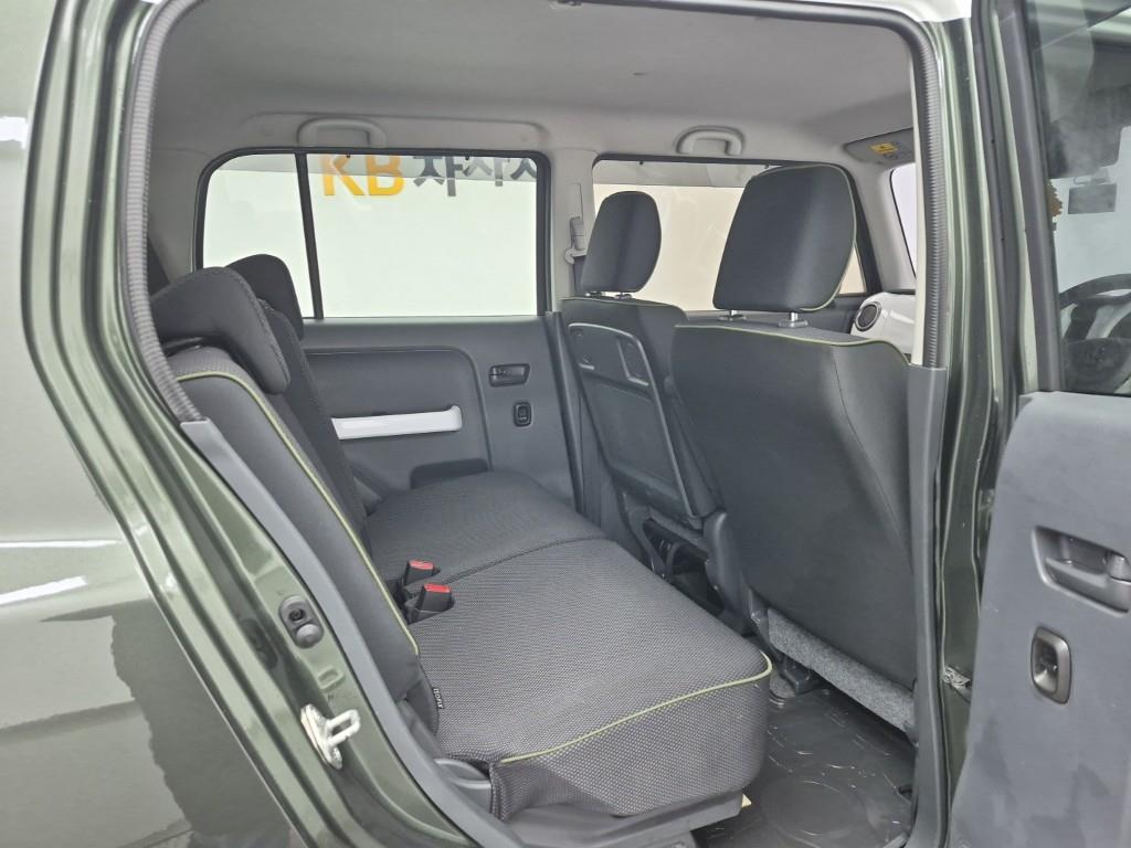 Suzuki Hustler - Vista 12