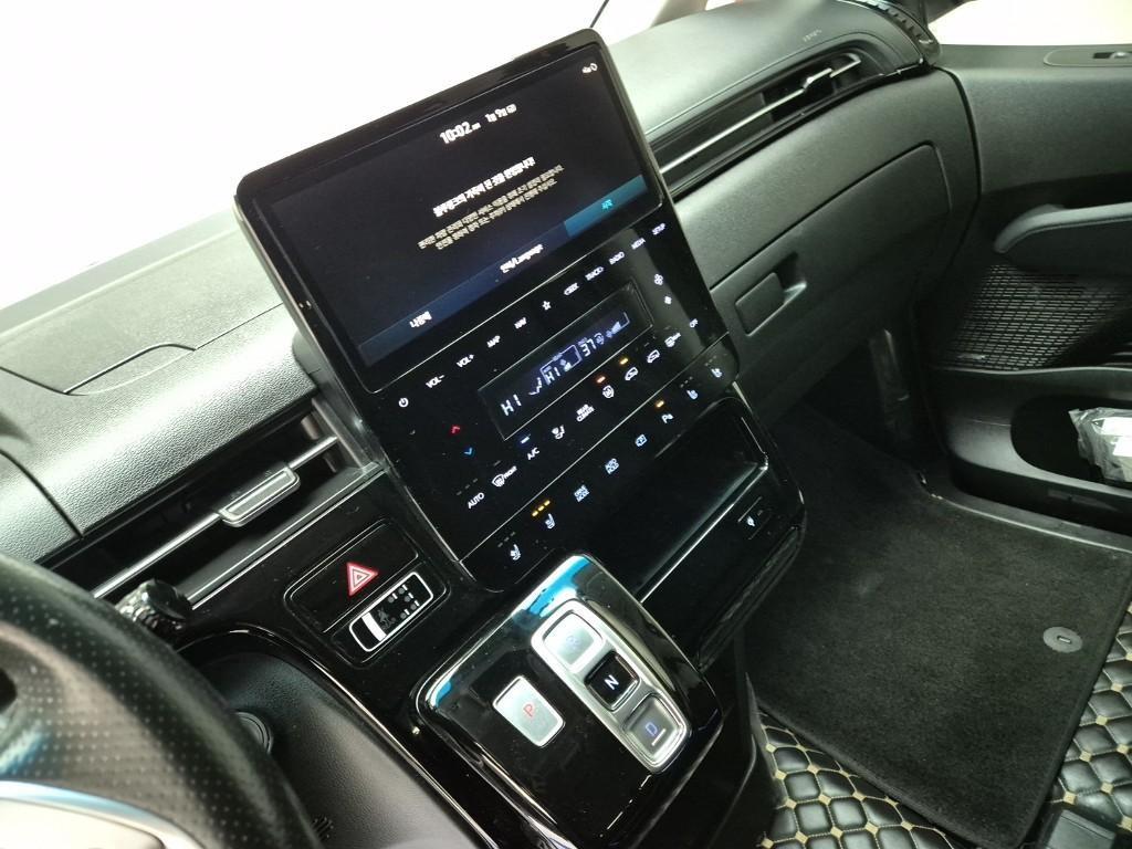 HYUNDAI Staria - Vista 10