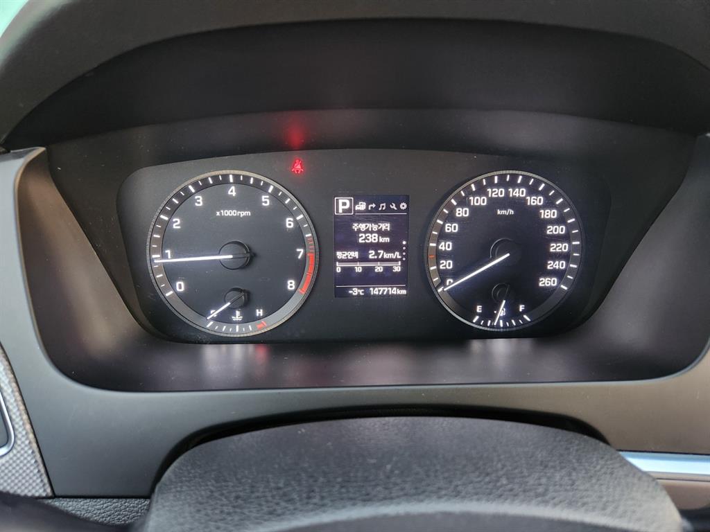 HYUNDAI Sonata - Vista 12