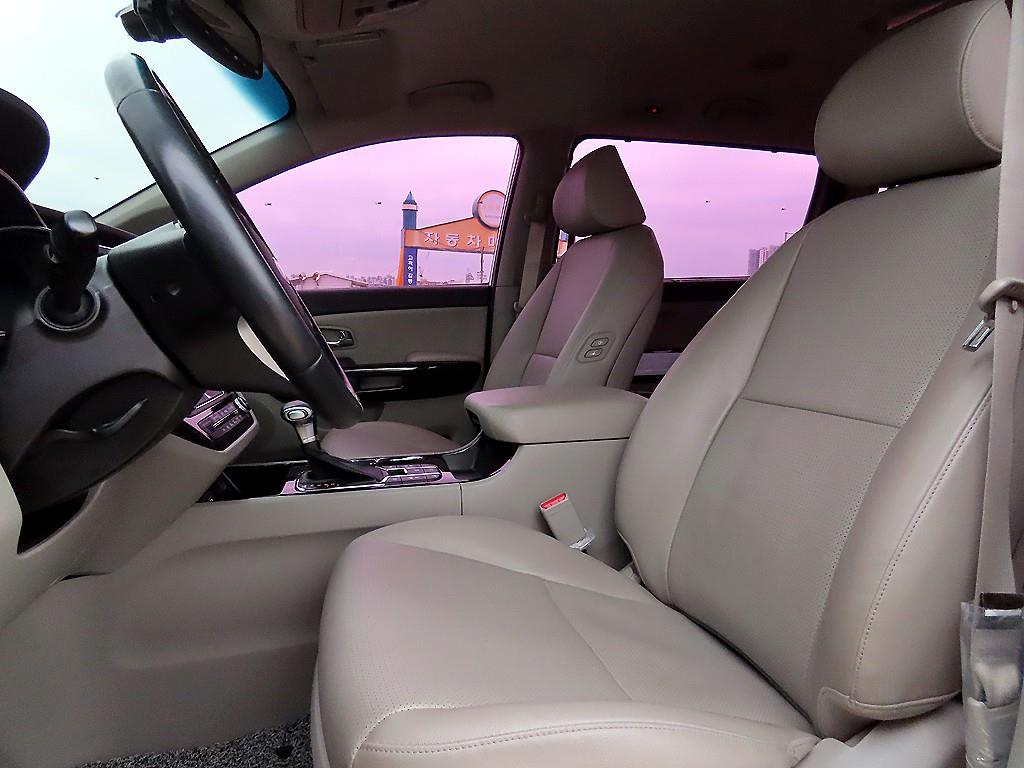 KIA Carnival - Vista 5