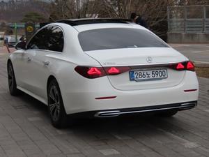 Mercedes Benz E class - Vista 8
