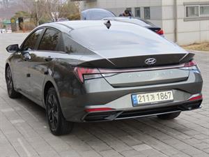 HYUNDAI Avante - Vista 8