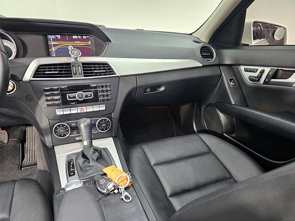 Mercedes Benz C Class - Vista 10
