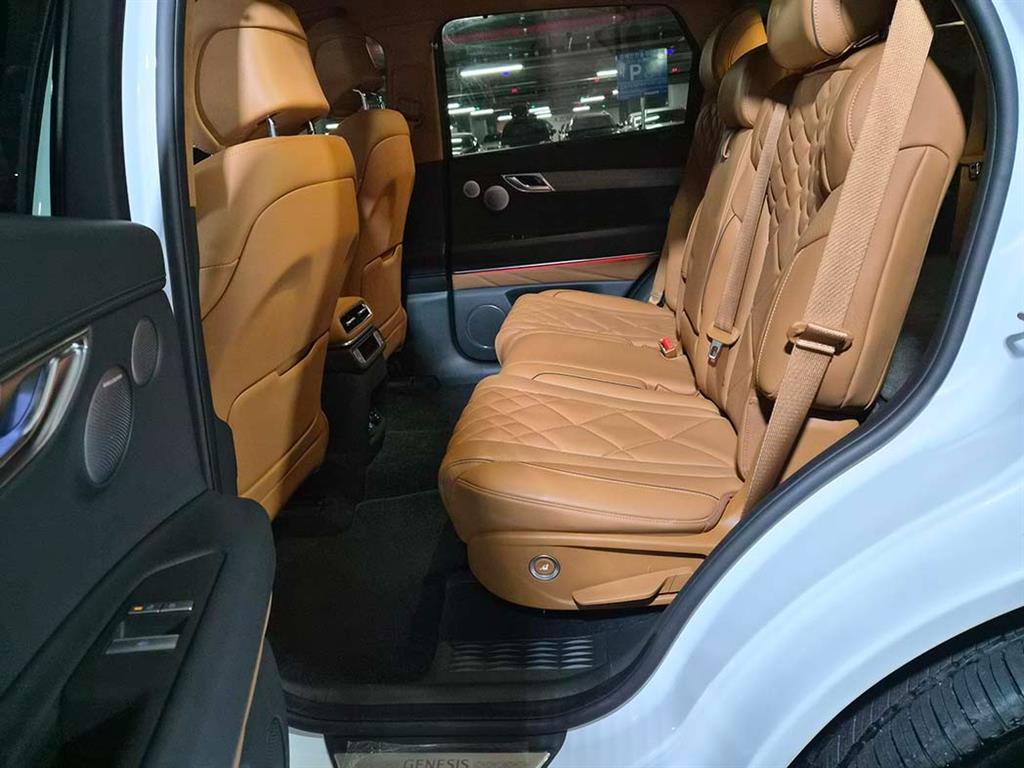 Genesis GV80 - Vista 7