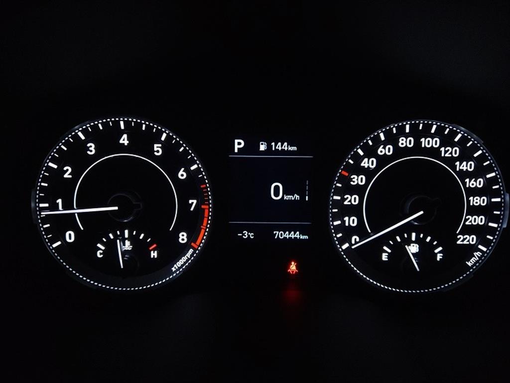 HYUNDAI Venue - Vista 5