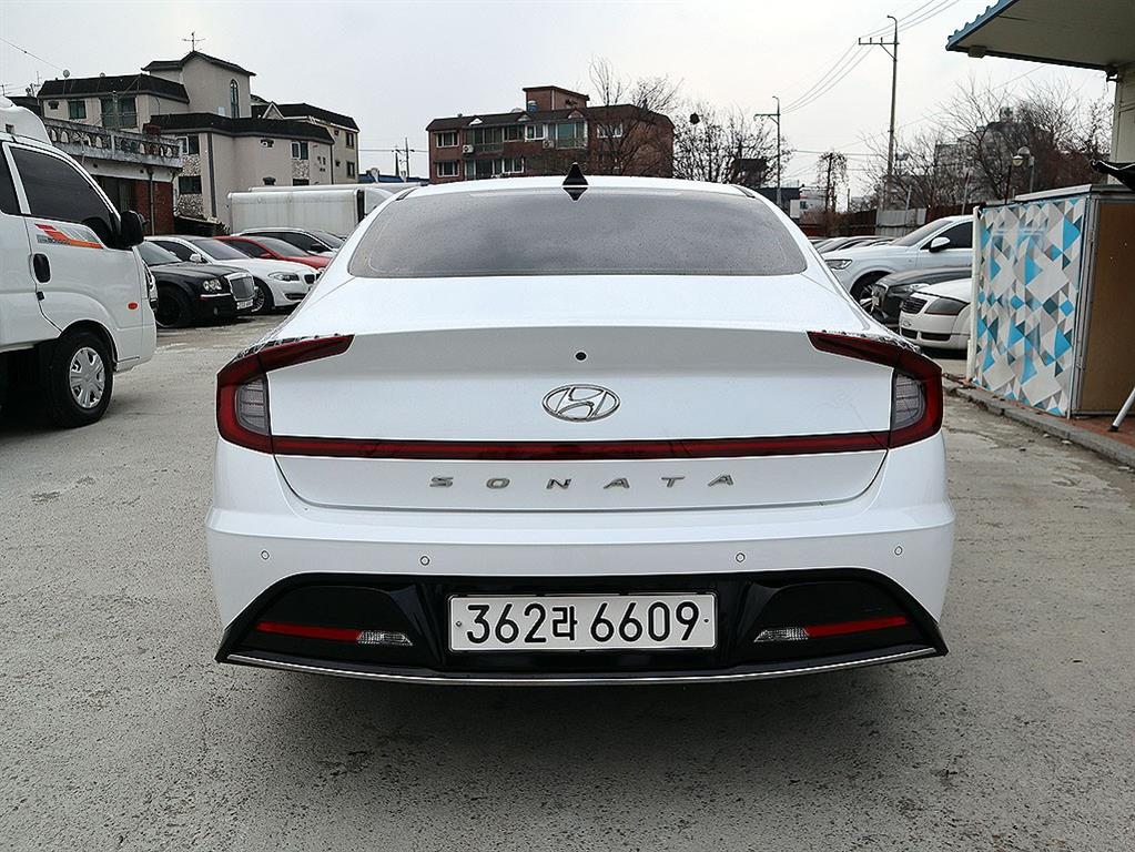 HYUNDAI Sonata - Vista 7