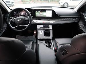 HYUNDAI Grandeur - Vista 10