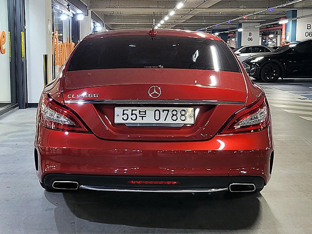 Mercedes Benz CLS Class - Vista 5