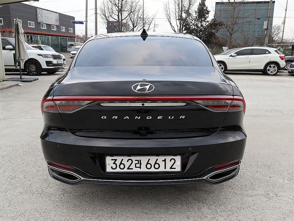 HYUNDAI Grandeur - Vista 7