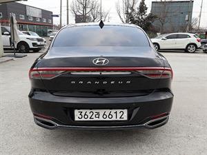 HYUNDAI Grandeur - Vista 8