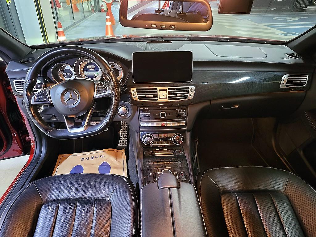 Mercedes Benz CLS Class - Vista 6