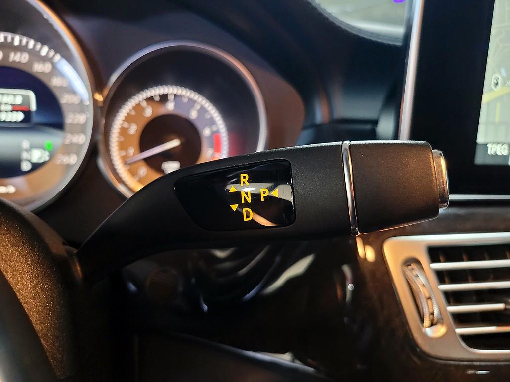 Mercedes Benz CLS Class - Vista 12