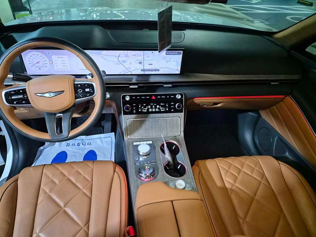 Genesis GV80 - Vista 8