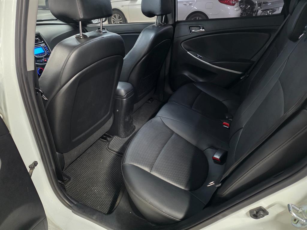 HYUNDAI Accent 2015 Blanco - Importación desde Corea - HF Imports Iquique - Foto 16