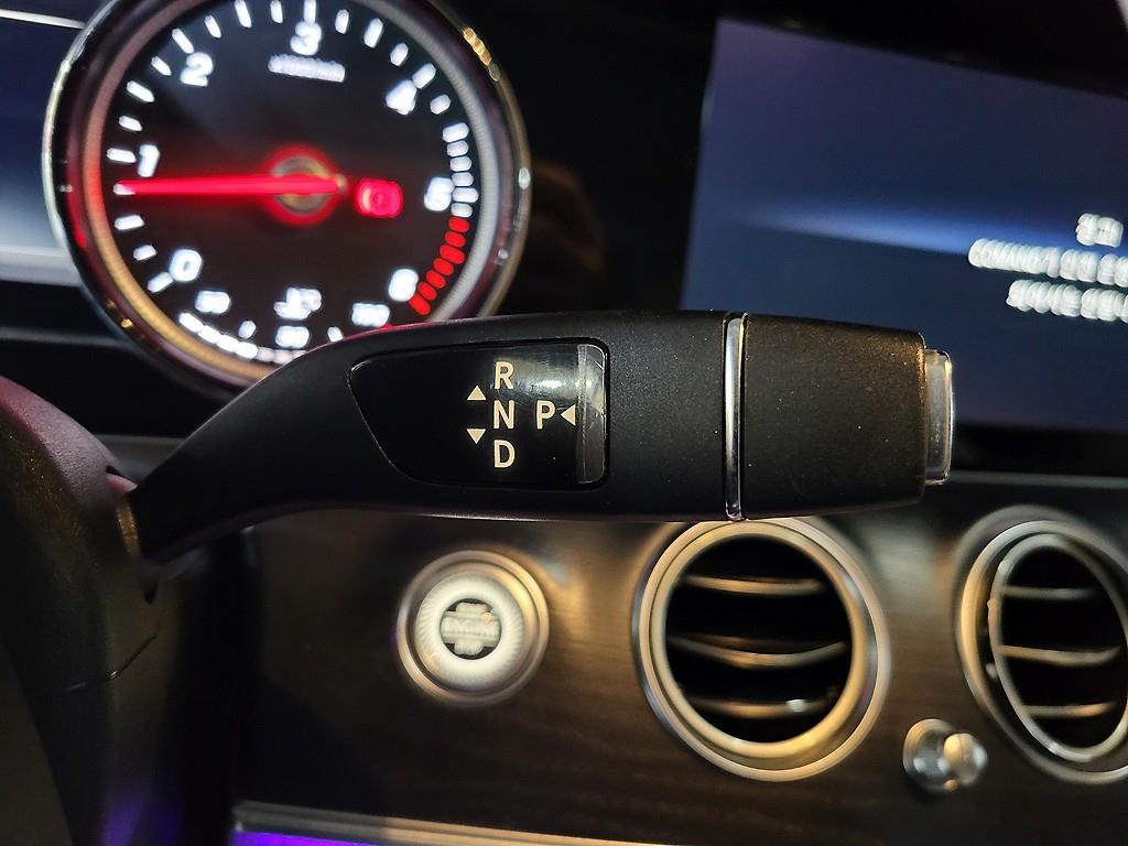 Mercedes Benz E class - Vista 12