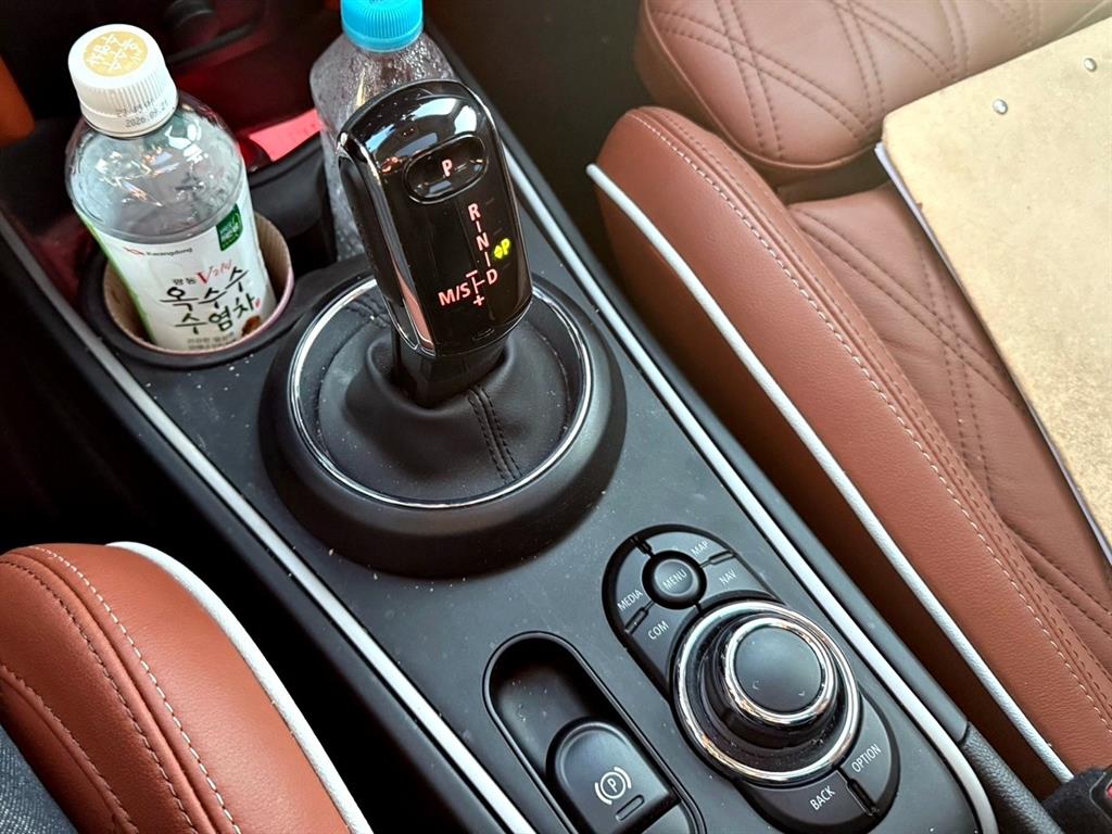 Mini Countryman 2024 Blanco - Importación desde Corea - HF Imports Iquique - Foto 14