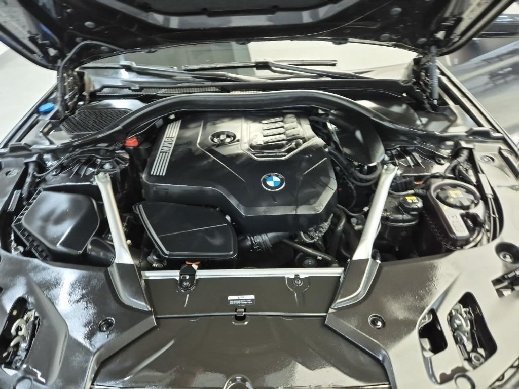 BMW 5 Series - Vista 5