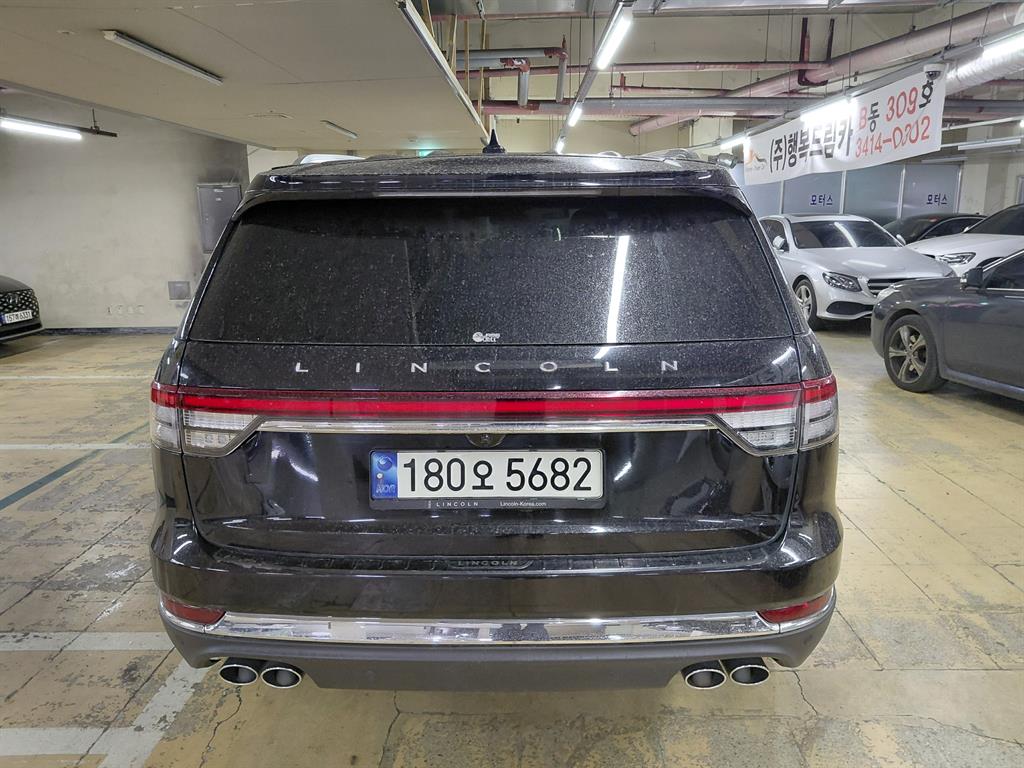 Lincoln Aviator - Vista 5