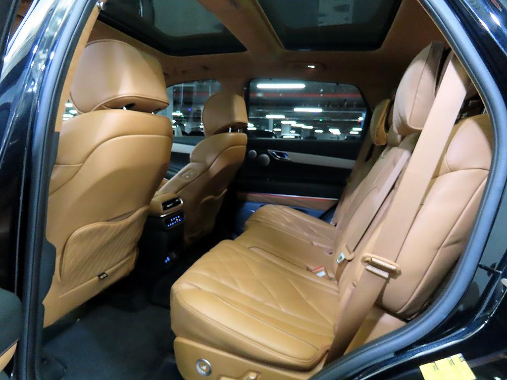 Genesis GV80 - Vista 7