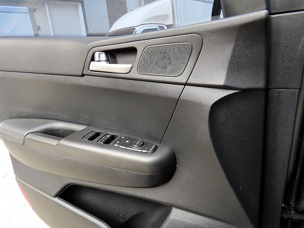 KIA Sportage - Vista 11