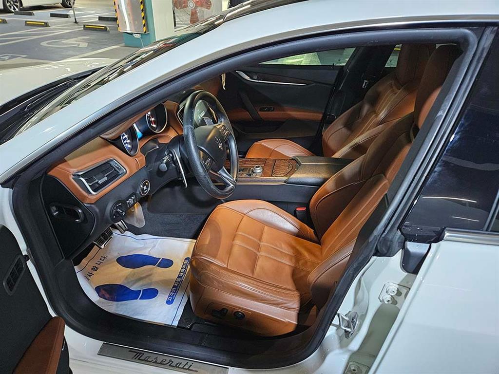 Maserati Ghibli - Vista 6