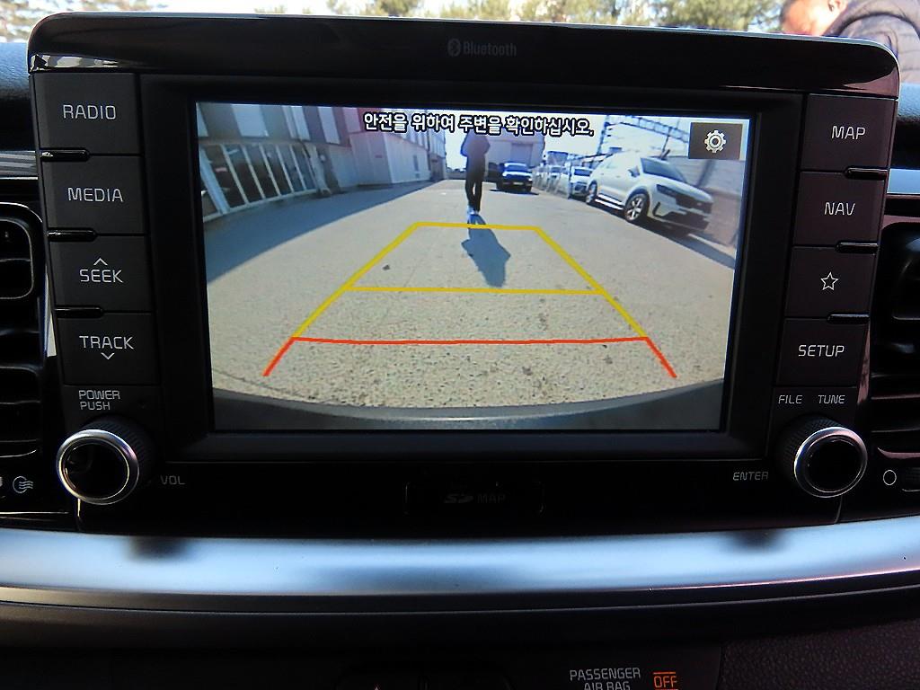 KIA Stonic 2018 Blanco - Importación desde Corea - HF Imports Iquique - Foto 15