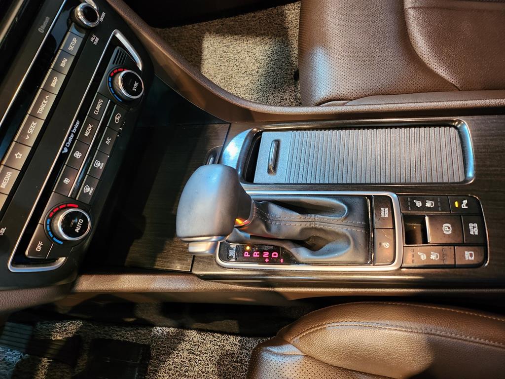 KIA K5 2019 Negro - Importación desde Corea - HF Imports Iquique - Foto 16