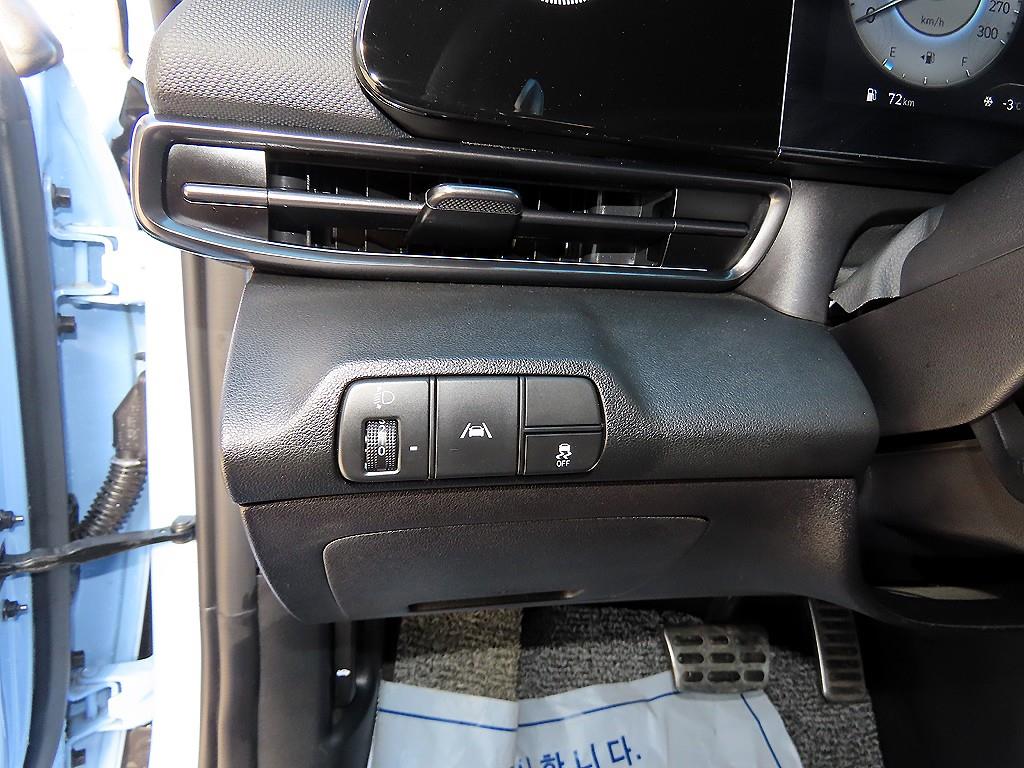 HYUNDAI Avante - Vista 12