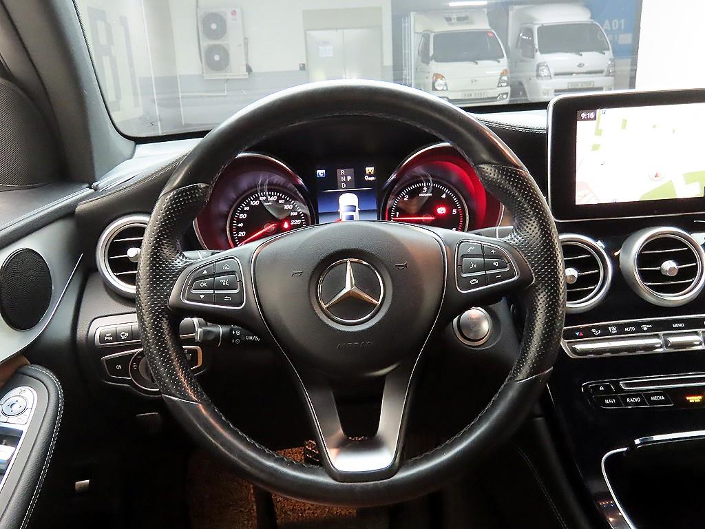 Mercedes Benz GLC Class - Vista 8