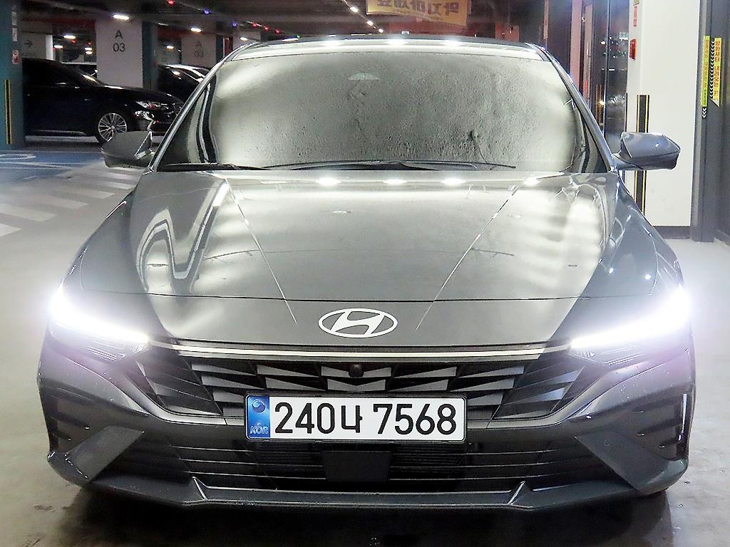 HYUNDAI Avante - Vista 2