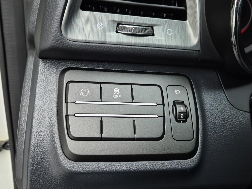 Ssangyong Tivoli 2018 Blanco - Importación desde Corea - HF Imports Iquique - Foto 18